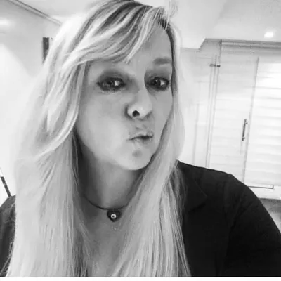 Elle Sun Reyem ๐ Art profile