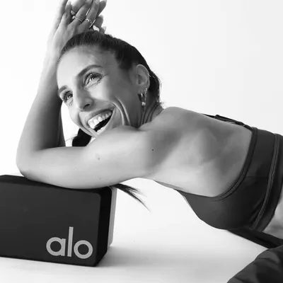 Nelly Cohen profile