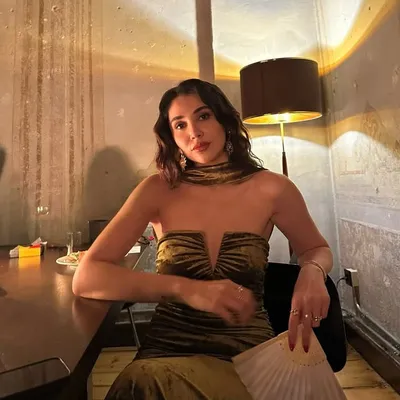 Neşem Erinç profile