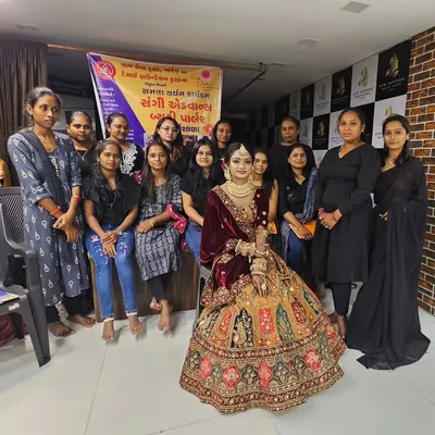 new_panihari _beauty _studio_parler profile