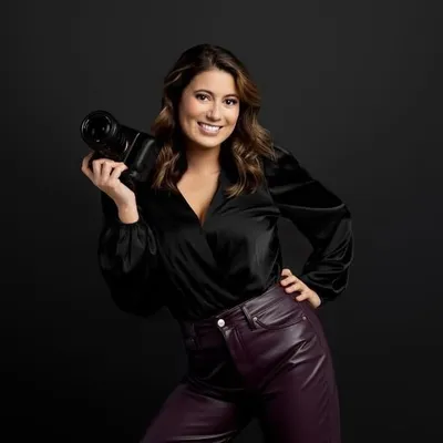 Niah Aldrich | Kansas City Portrait Photographer profile