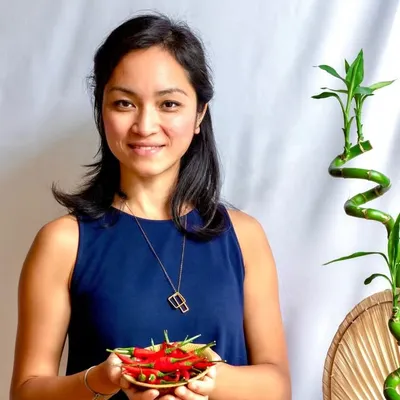 Linh Le | 🎋Reinventing her business profile