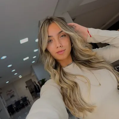 Nicole profile