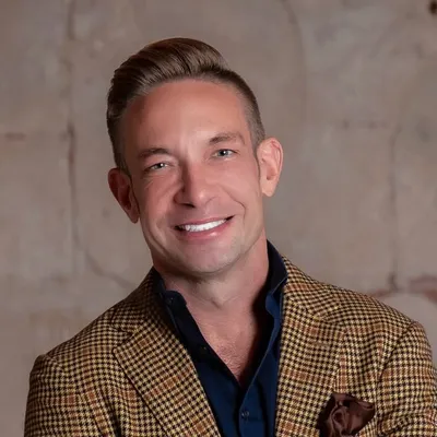 Nick Libert Chicago & International Realtor profile
