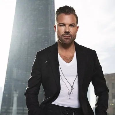 Nick Stenson | Beauty Expert profile