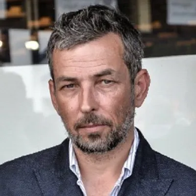 Nick Sullivan profile