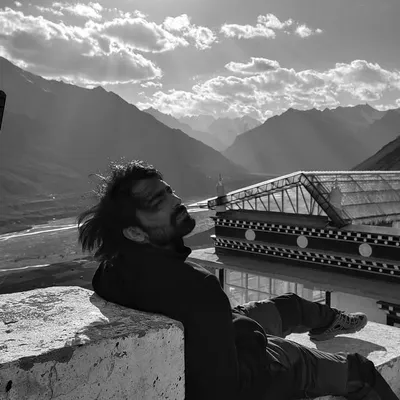 Neeraj Ratnu profile