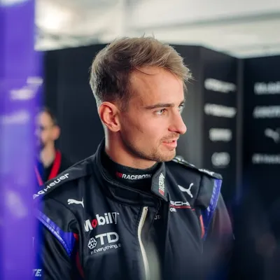 Nico Mueller profile