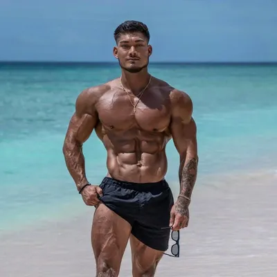 Nicolas Iong Lee