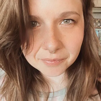 Nicole Clark I Hue Loco profile