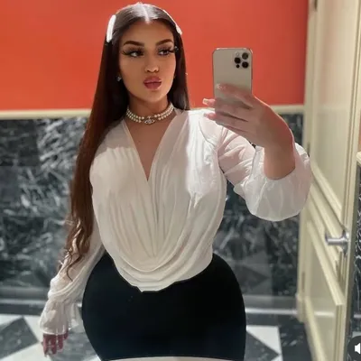 Nicole Iliana Lohse ♒️ profile