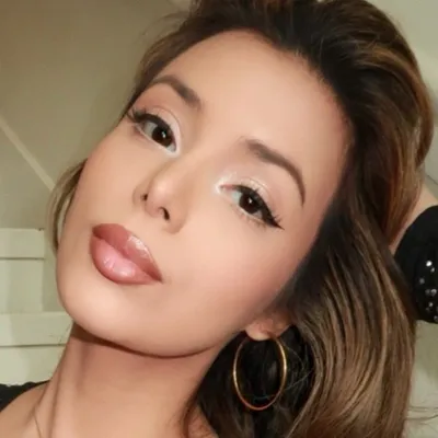 Nicole profile