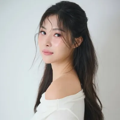 NICOLE LOW ๐บ๐ profile