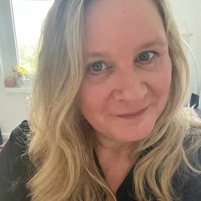 Nicole Stoltze profile