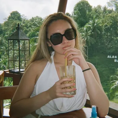 nicole profile