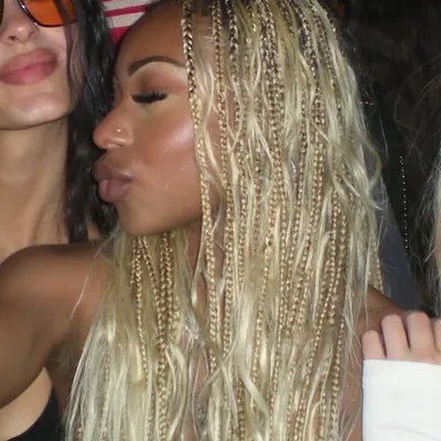 Nicole profile