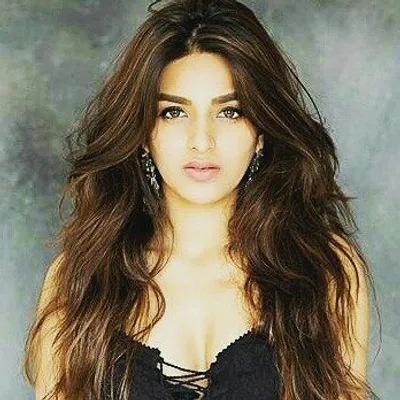 nidhi agerwal🔵 profile