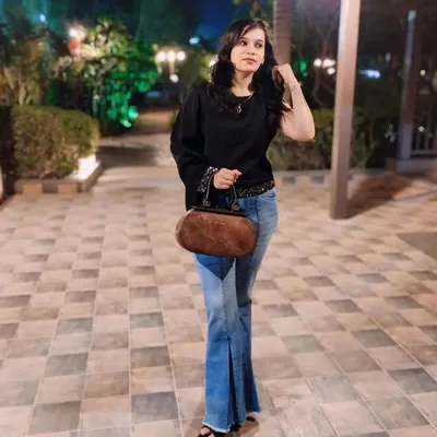 Nidhi Chauhan profile