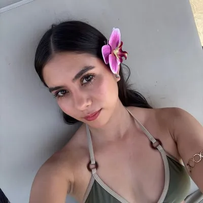 N I D I A ✨ profile