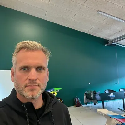 Niels Becker profile
