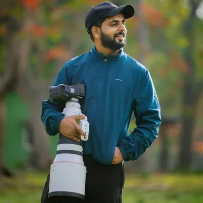 Nigin Mohan | Wild and Street Photographer| ๐ธ๐ฎ๐ณ profile