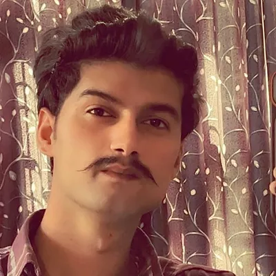 Niहार वर्मा profile