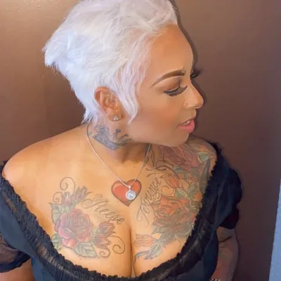 Nik (TheGirlBehindTheCut™️) profile