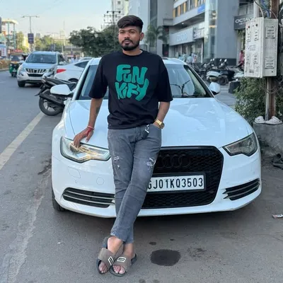 Nik Dangar profile