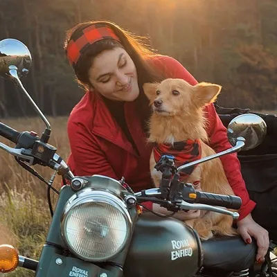 Nika ❤️ Motorrad | Mama | Haltung profile