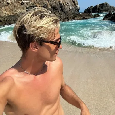 NIK ALEXANDER profile