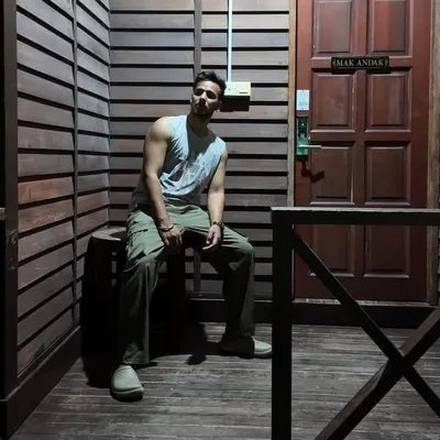 Nikhil Sidhwani profile