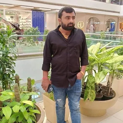 Nikhil solanki profile