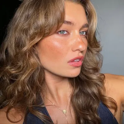 Niki Victoria profile