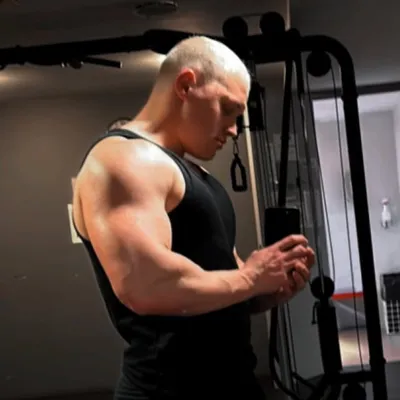 Niki Schramek profile