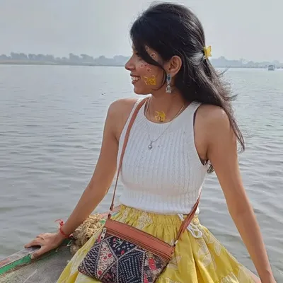 Nikita Thakur profile