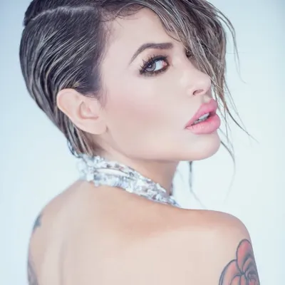 Nikki Valentine profile