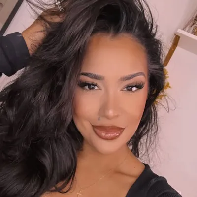 Nikki Glamour profile