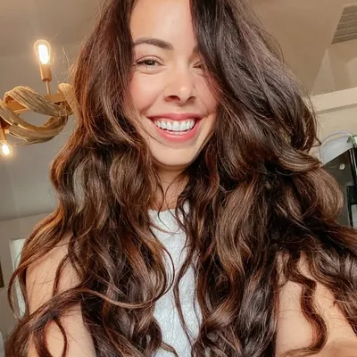 Nikki Phillippi profile