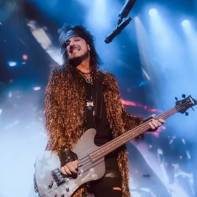 Nikki Sixx profile