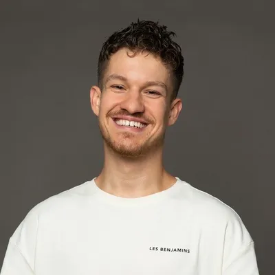 Niklas Steenfatt profile