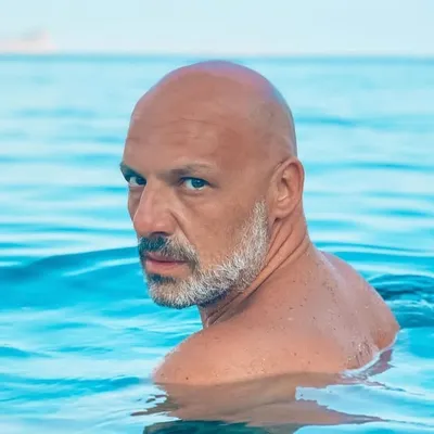 Nikos Moutsinas profile