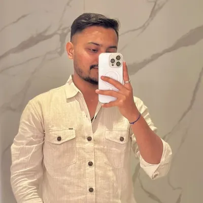 Nik Solanki profile