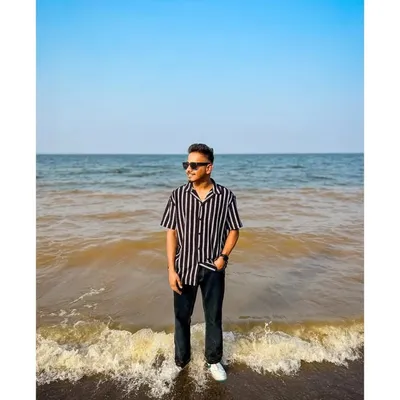 Nik Gamit profile