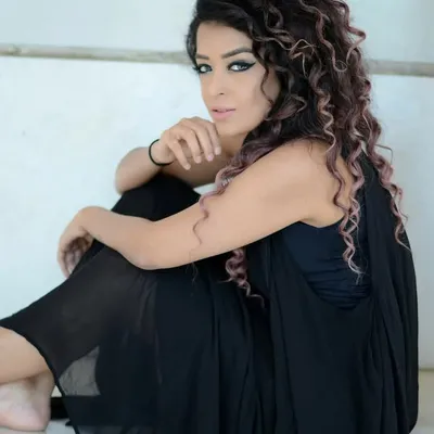 NILOFAR KHAN FAN PAGE profile