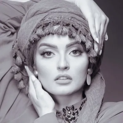 Niloofar Parsa | نیلوفر پارسا profile