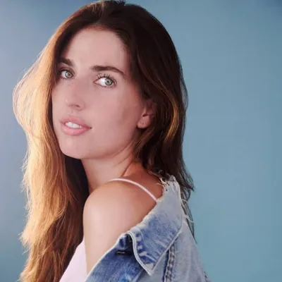 Nina Barnett profile