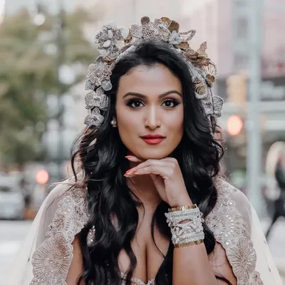 Nina Davuluri profile