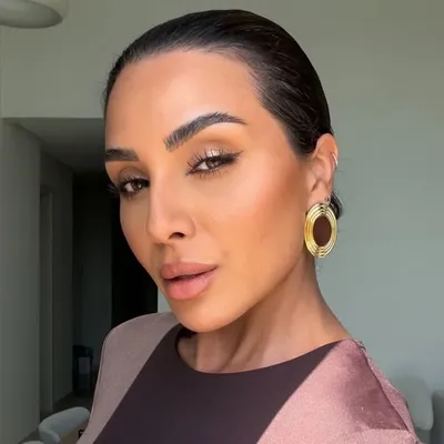 NINA UBHI profile