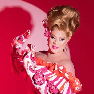 Nina West profile
