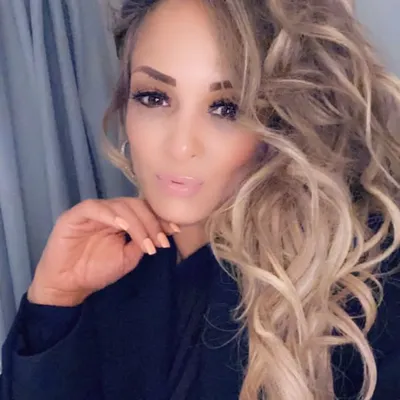 Nina Zavala profile